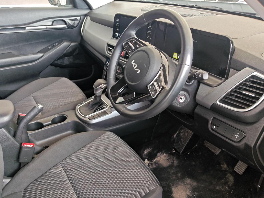 Photo '11' of KIA Seltos LX