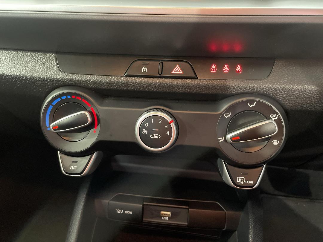 Photo '30' of KIA Stonic