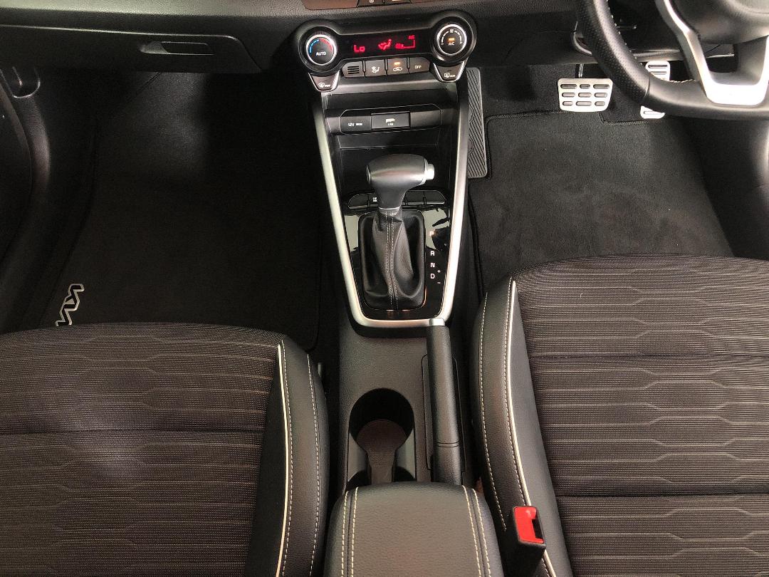 Photo '18' of KIA Stonic