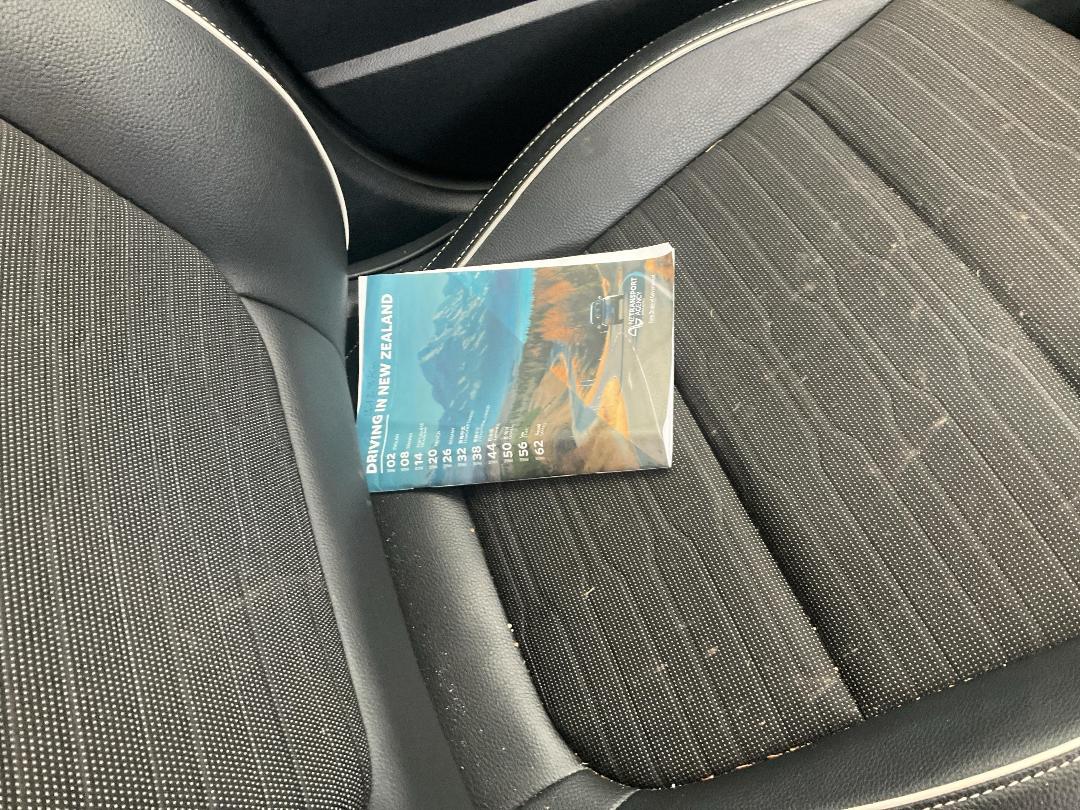 Photo '17' of KIA Stonic LX-T