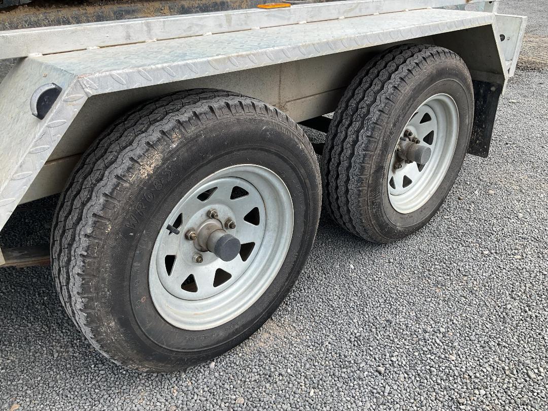 Photo '37' of KOBELCO SK17SR-6 Excavator