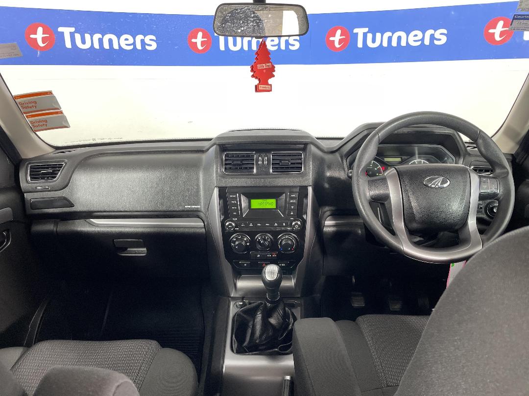 Photo '17' of Mahindra Pikup