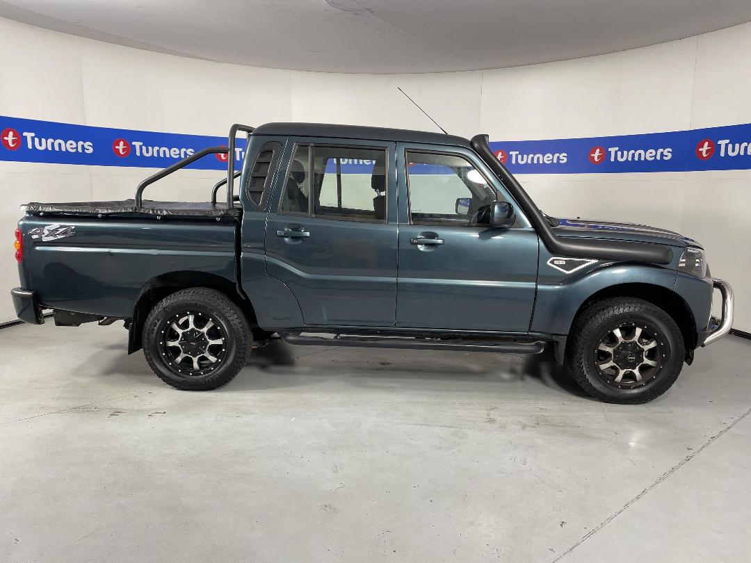 Photo '23' of Mahindra Pikup