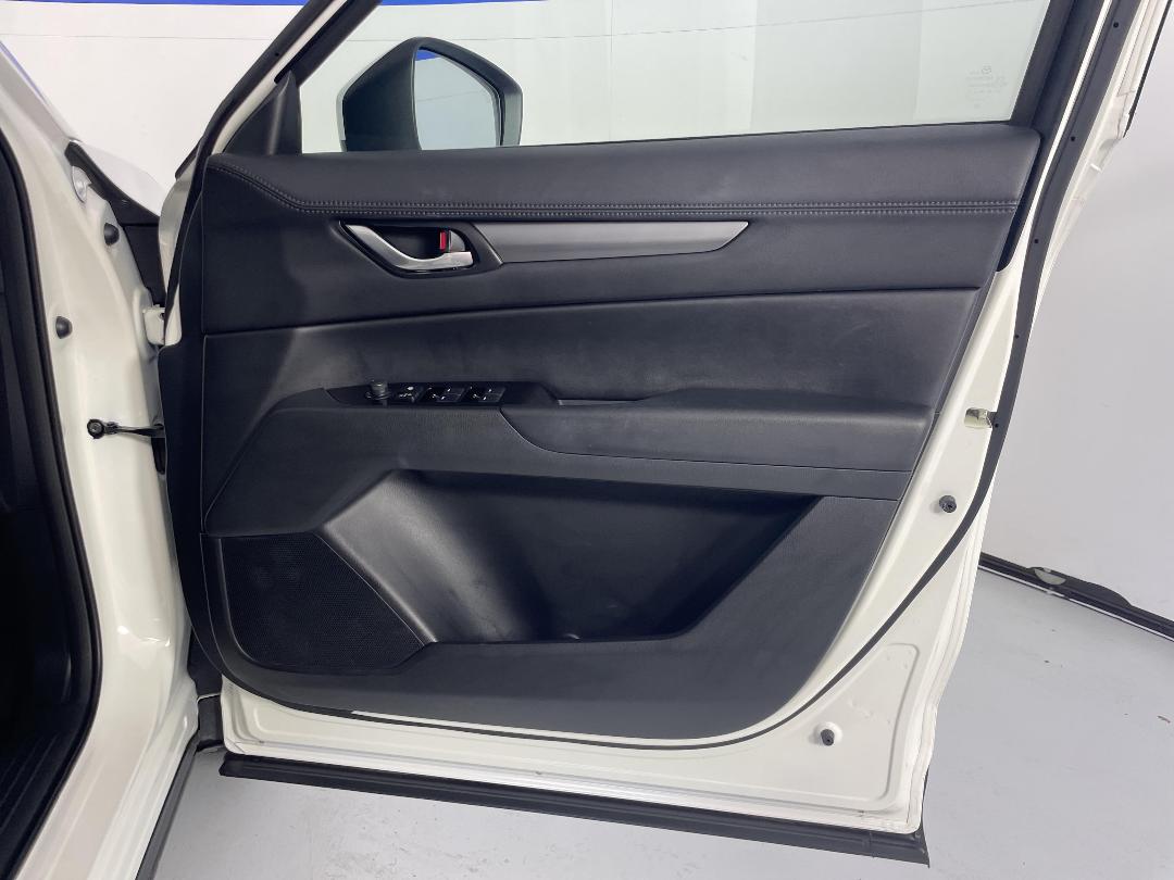 Photo '15' of Mazda CX-5