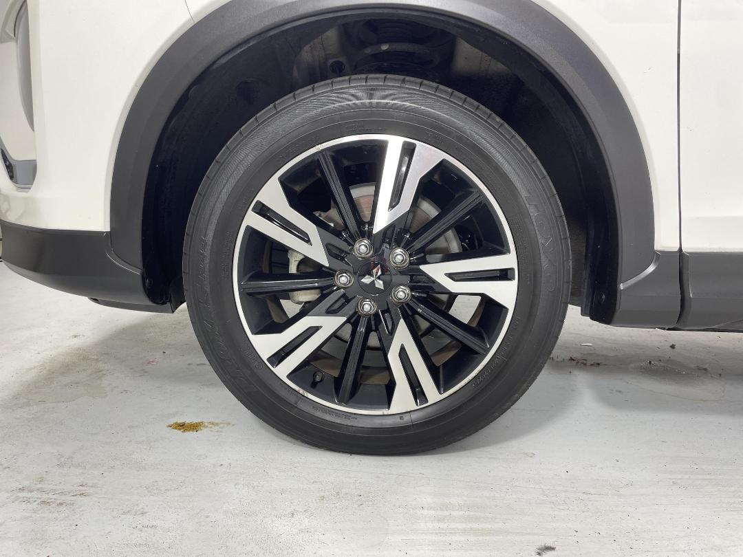 Photo '10' of Mitsubishi Eclipse Cross Photo '10' of Mitsubishi Eclipse Cross