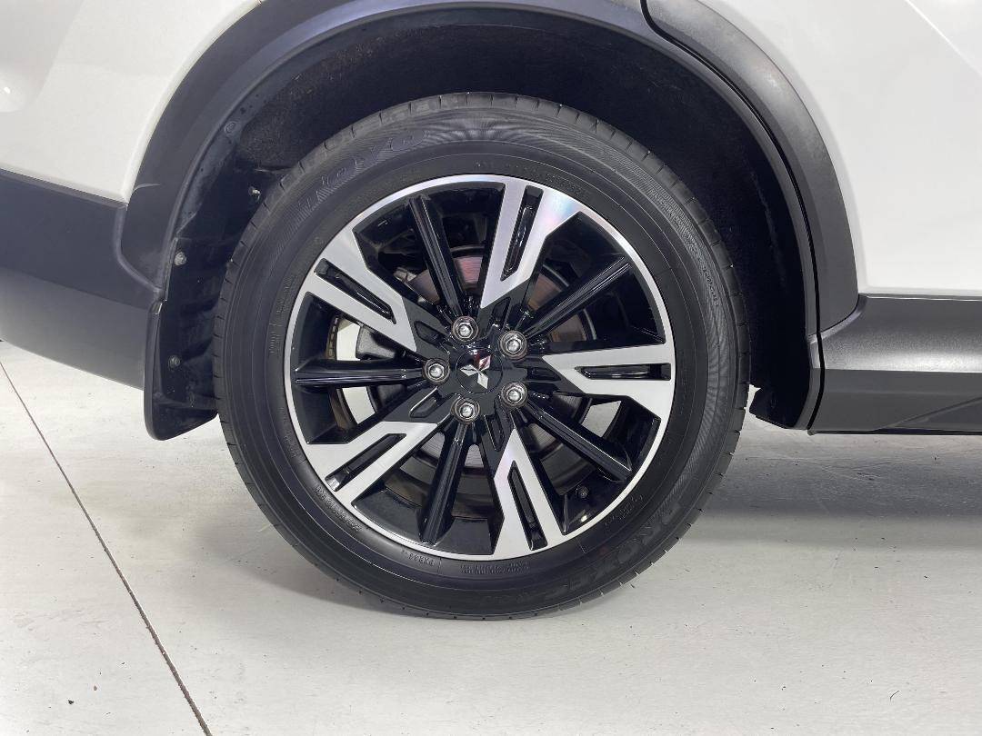 Photo '12' of Mitsubishi Eclipse Cross Photo '12' of Mitsubishi Eclipse Cross