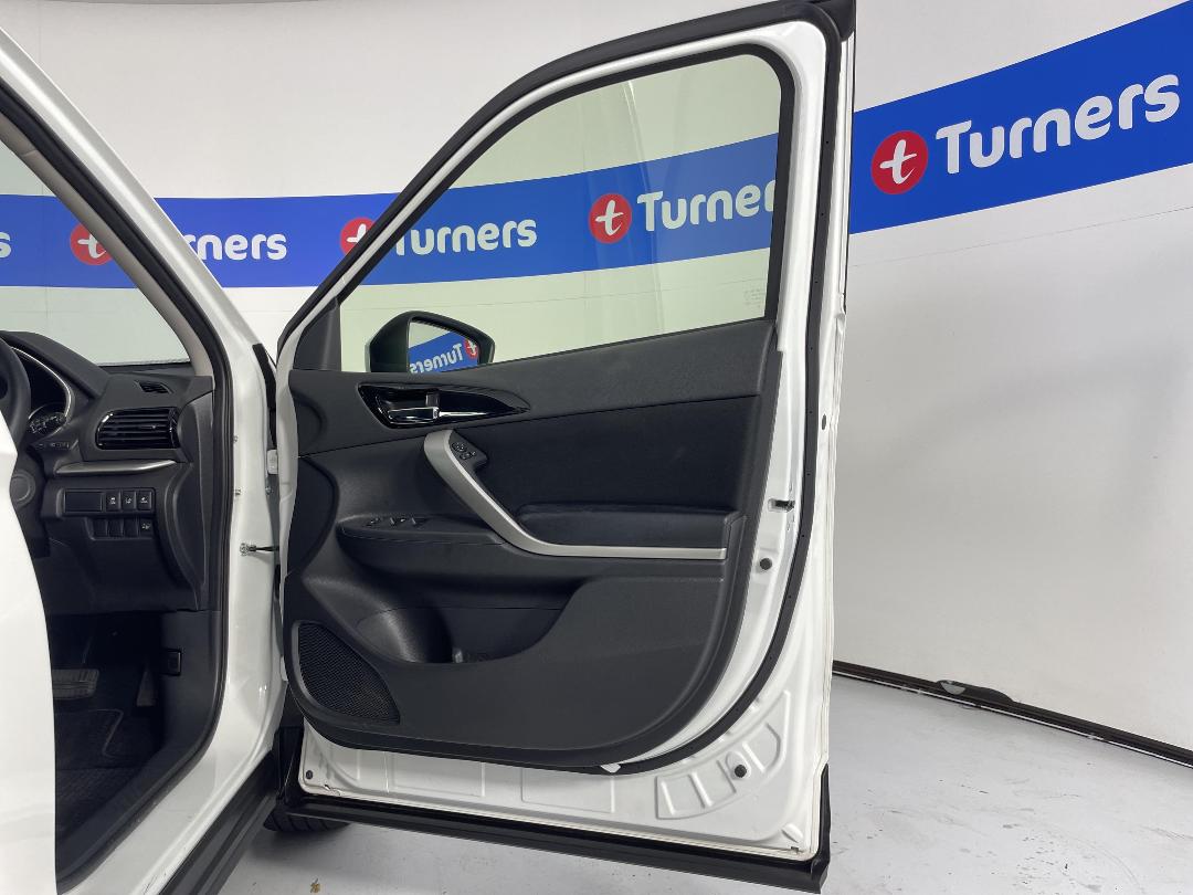 Photo '15' of Mitsubishi Eclipse Cross Photo '15' of Mitsubishi Eclipse Cross