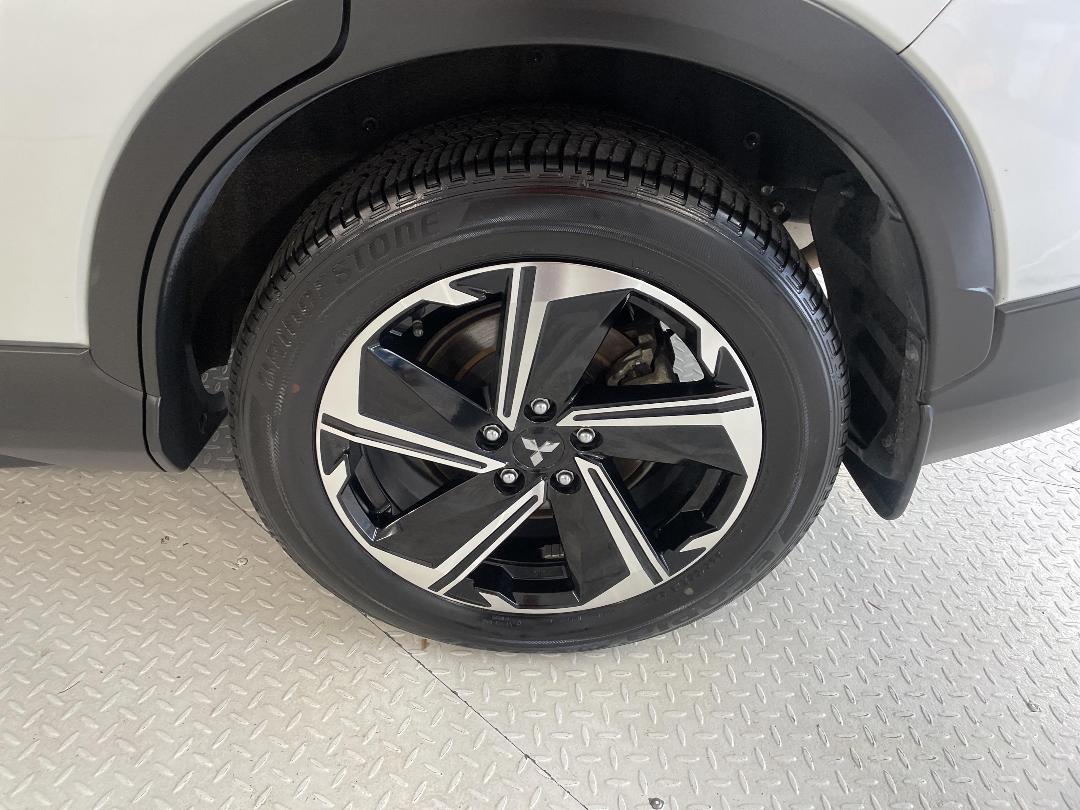 Photo '11' of Mitsubishi Eclipse Cross