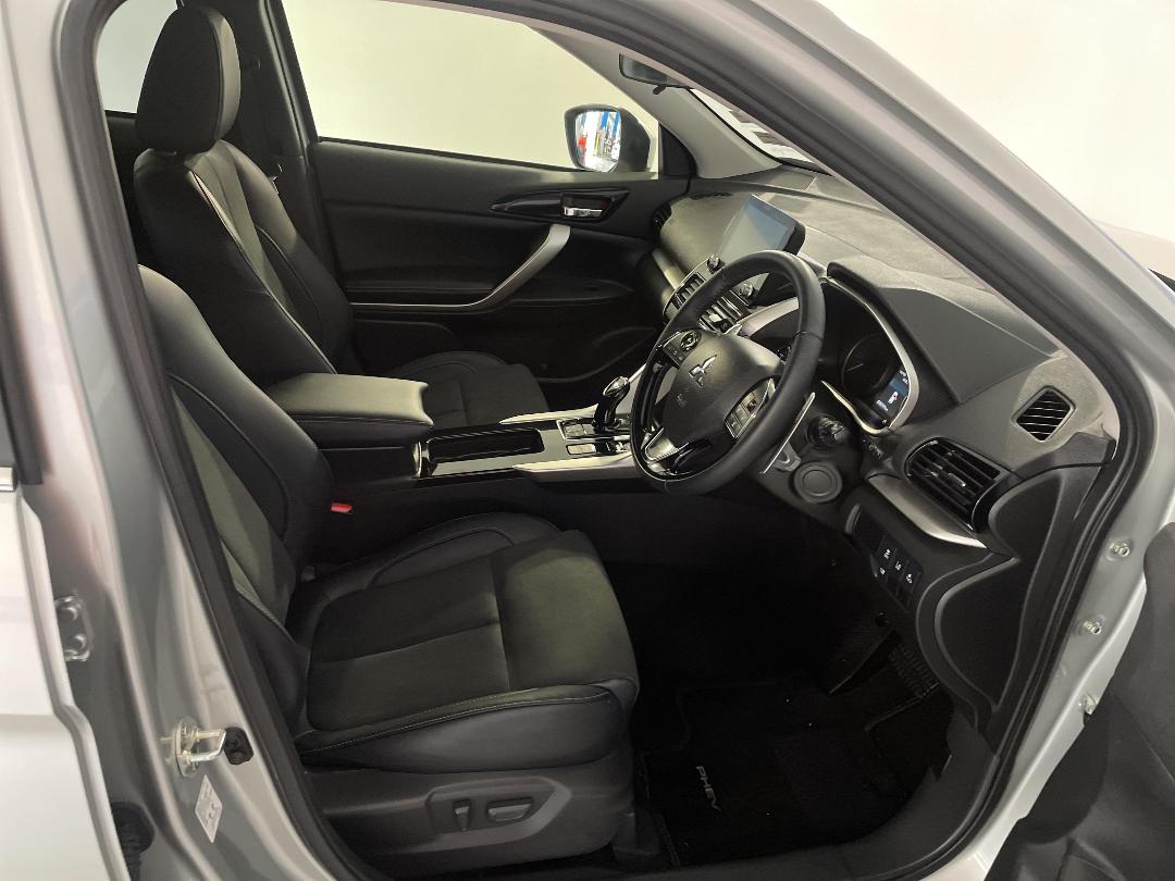 Photo '16' of Mitsubishi Eclipse Cross