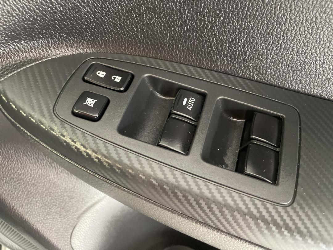 Photo '24' of Mitsubishi Eclipse Cross