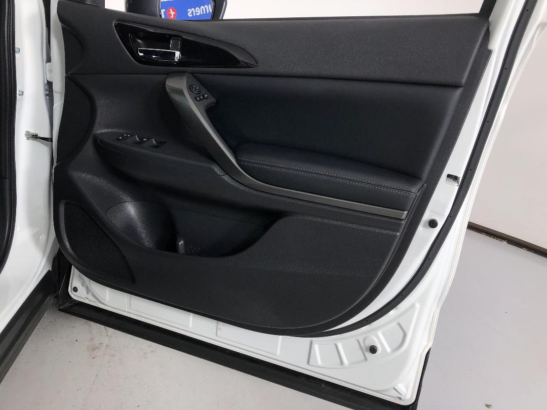 Photo '13' of Mitsubishi Eclipse Cross Sport