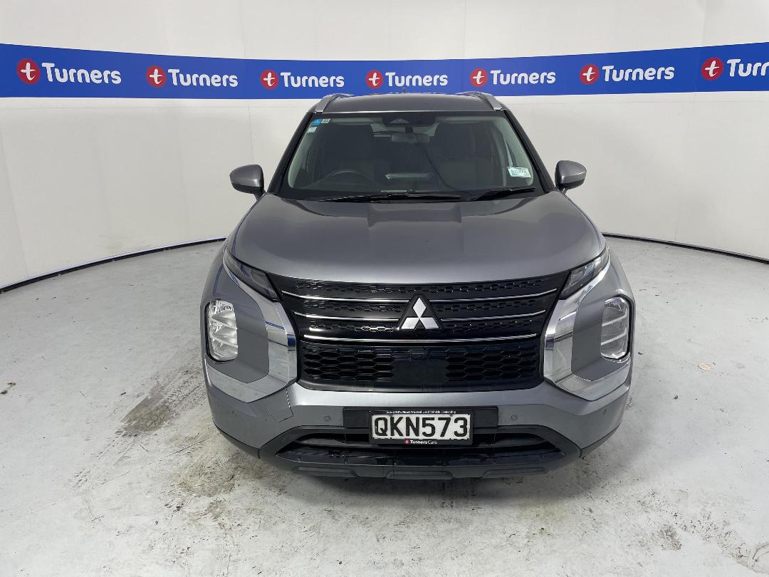 Photo '2' of Mitsubishi Outlander Photo '2' of Mitsubishi Outlander