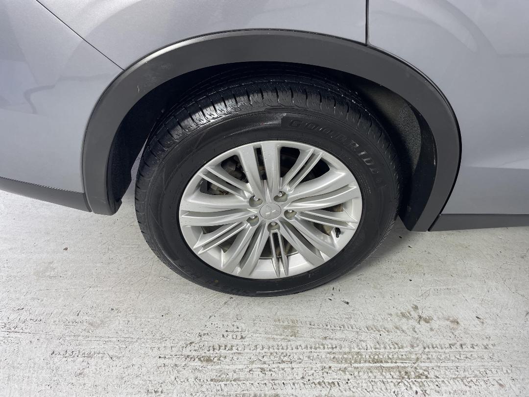 Photo '12' of Mitsubishi Outlander Photo '12' of Mitsubishi Outlander