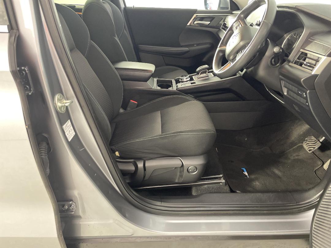 Photo '16' of Mitsubishi Outlander Photo '16' of Mitsubishi Outlander