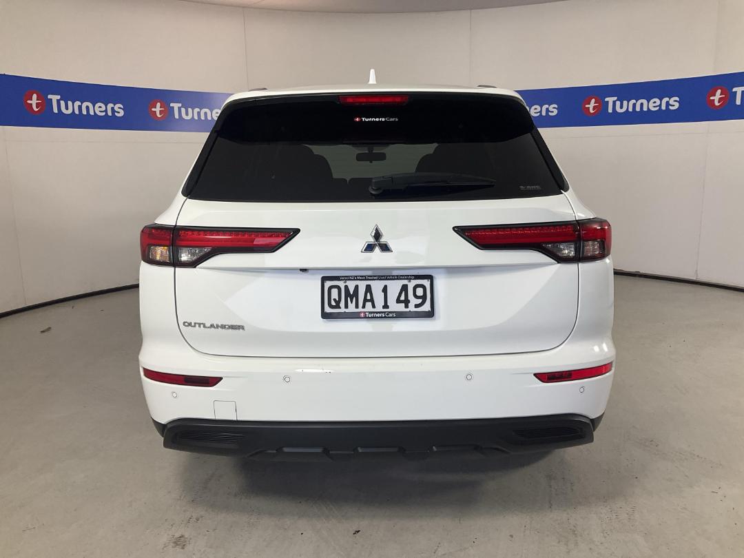 Photo '6' of Mitsubishi Outlander