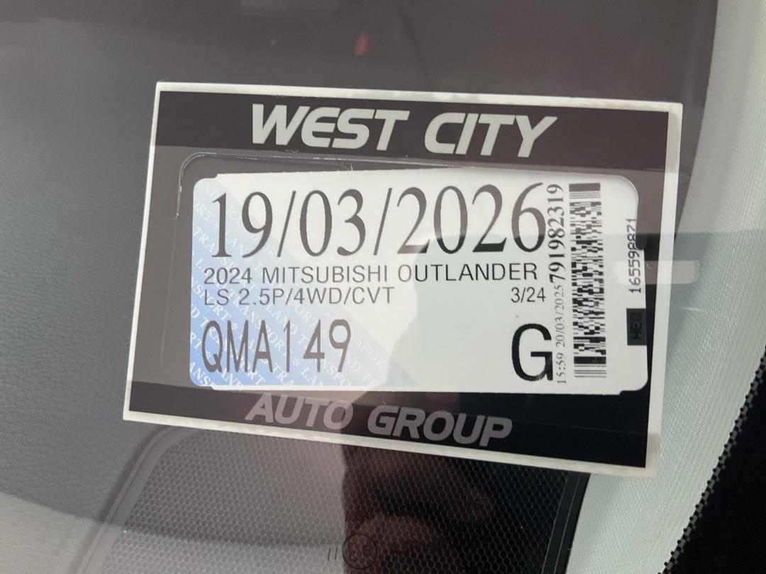 Photo '24' of Mitsubishi Outlander