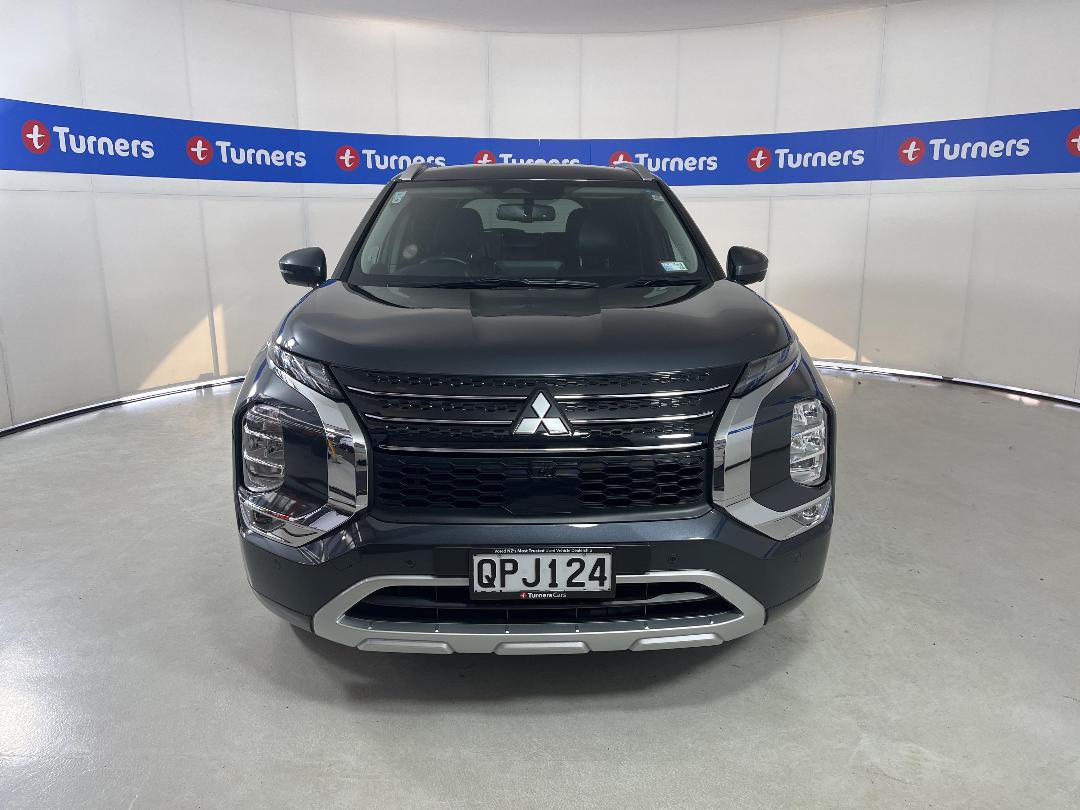 Photo '2' of Mitsubishi Outlander Photo '2' of Mitsubishi Outlander