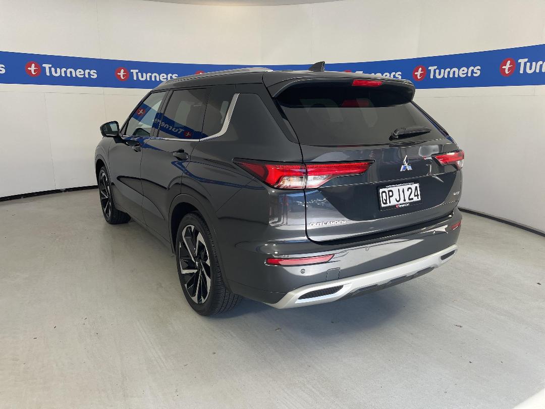 Photo '5' of Mitsubishi Outlander Photo '5' of Mitsubishi Outlander