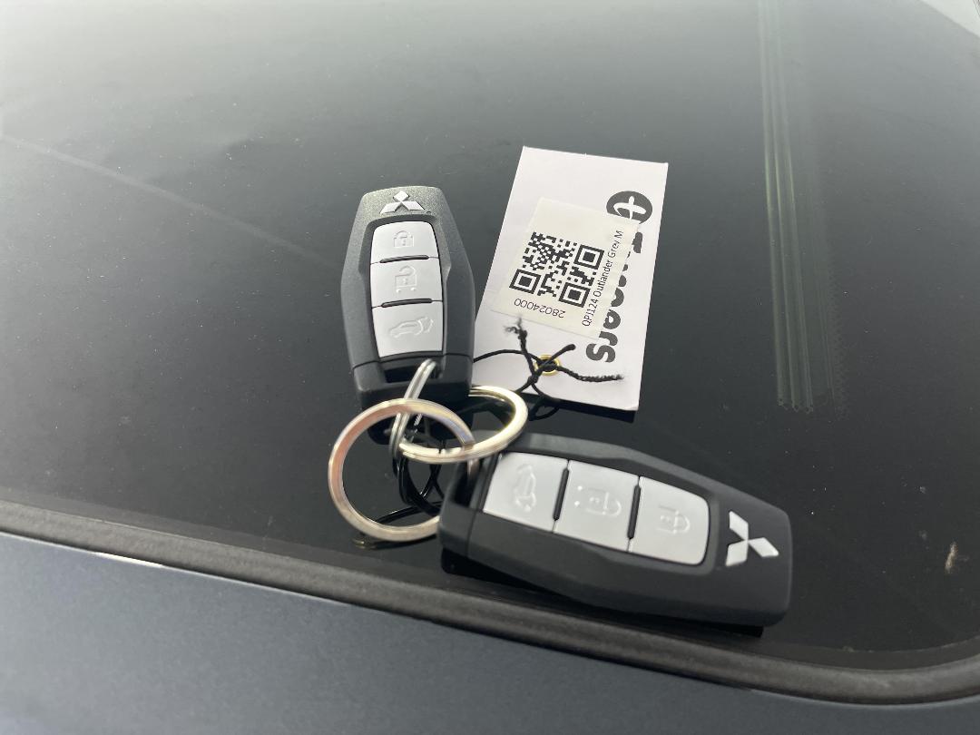 Photo '22' of Mitsubishi Outlander Photo '22' of Mitsubishi Outlander