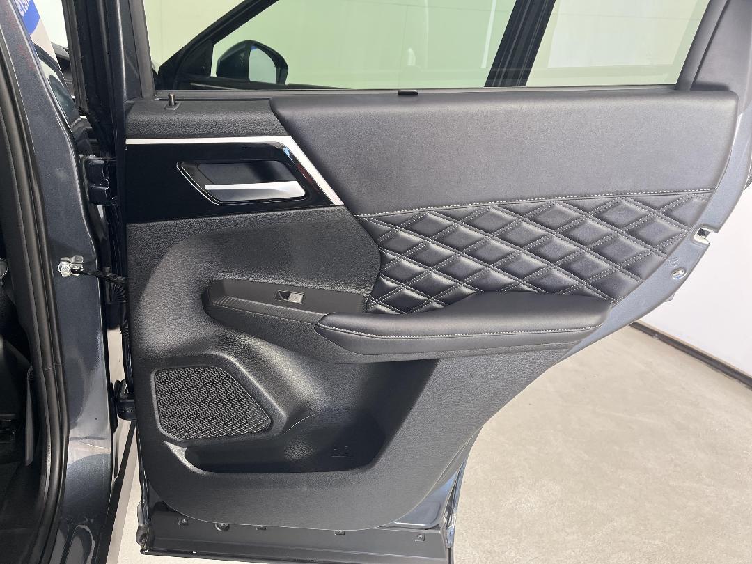 Photo '19' of Mitsubishi Outlander Photo '19' of Mitsubishi Outlander