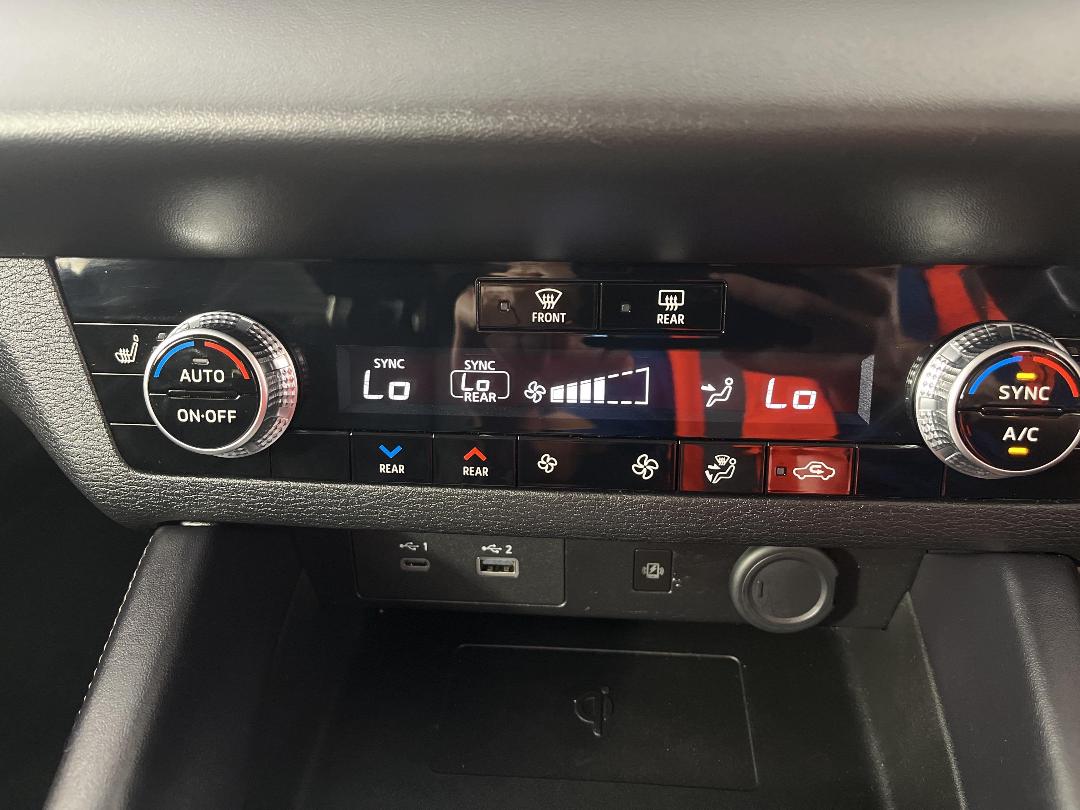 Photo '29' of Mitsubishi Outlander Photo '29' of Mitsubishi Outlander