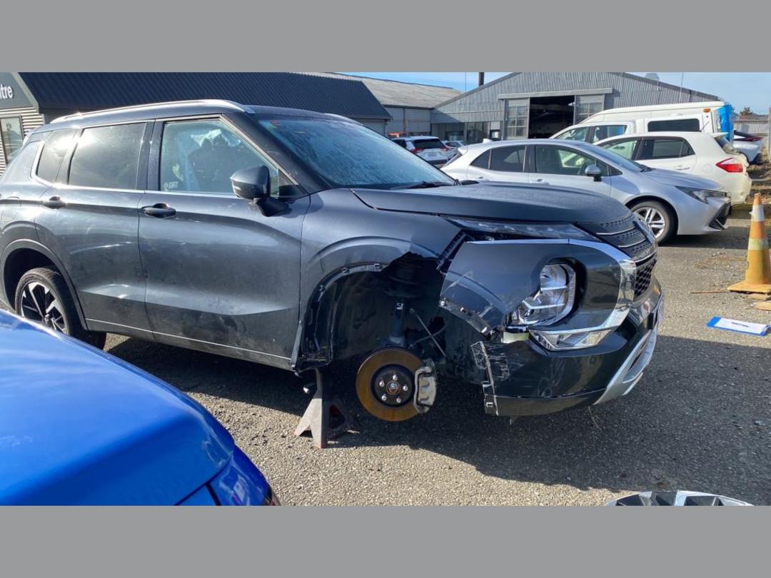 Photo '2' of Mitsubishi Outlander VRX