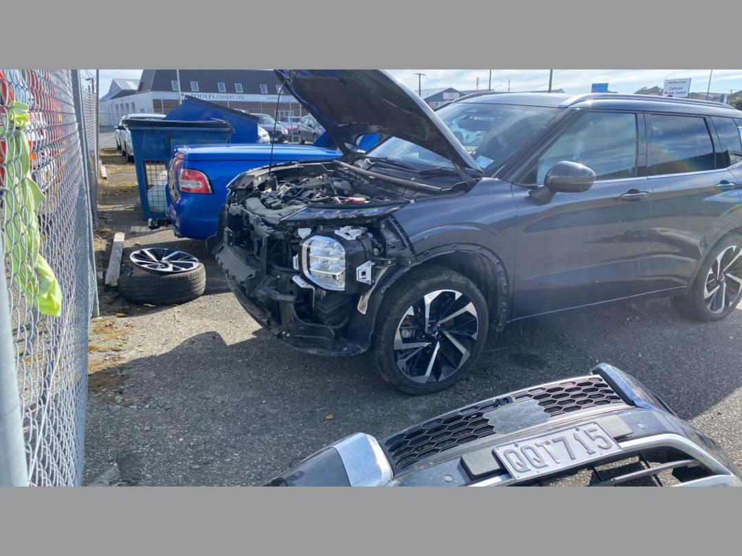 Photo '10' of Mitsubishi Outlander VRX