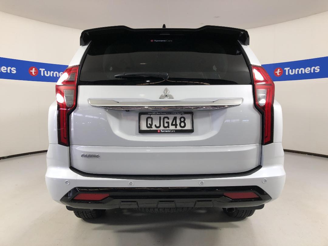 Photo '6' of Mitsubishi Pajero Sport