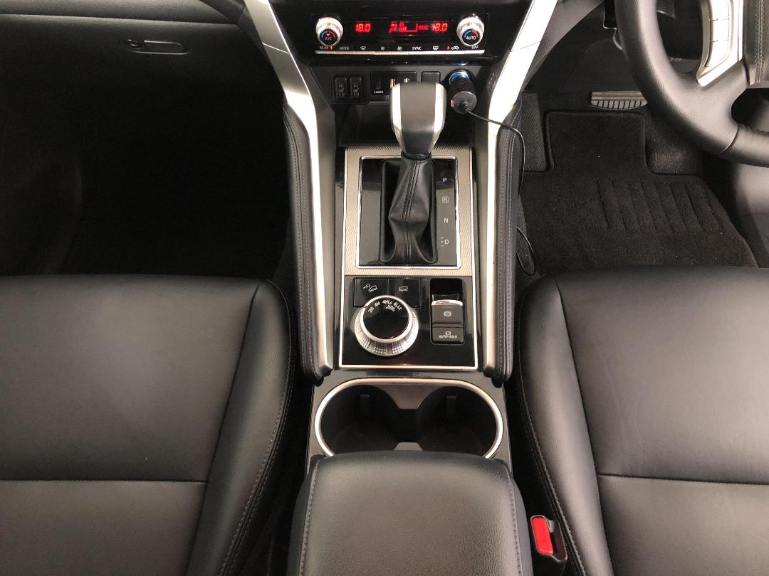 Photo '18' of Mitsubishi Pajero Sport