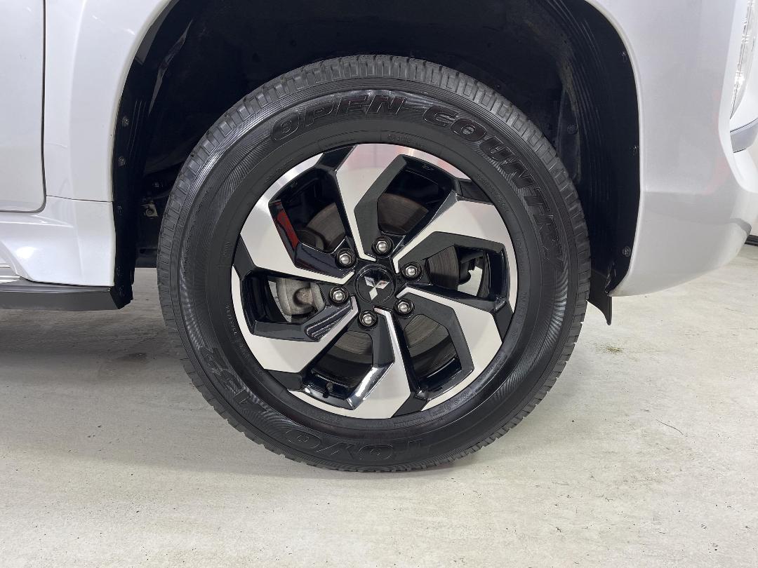 Photo '9' of Mitsubishi Pajero Sport