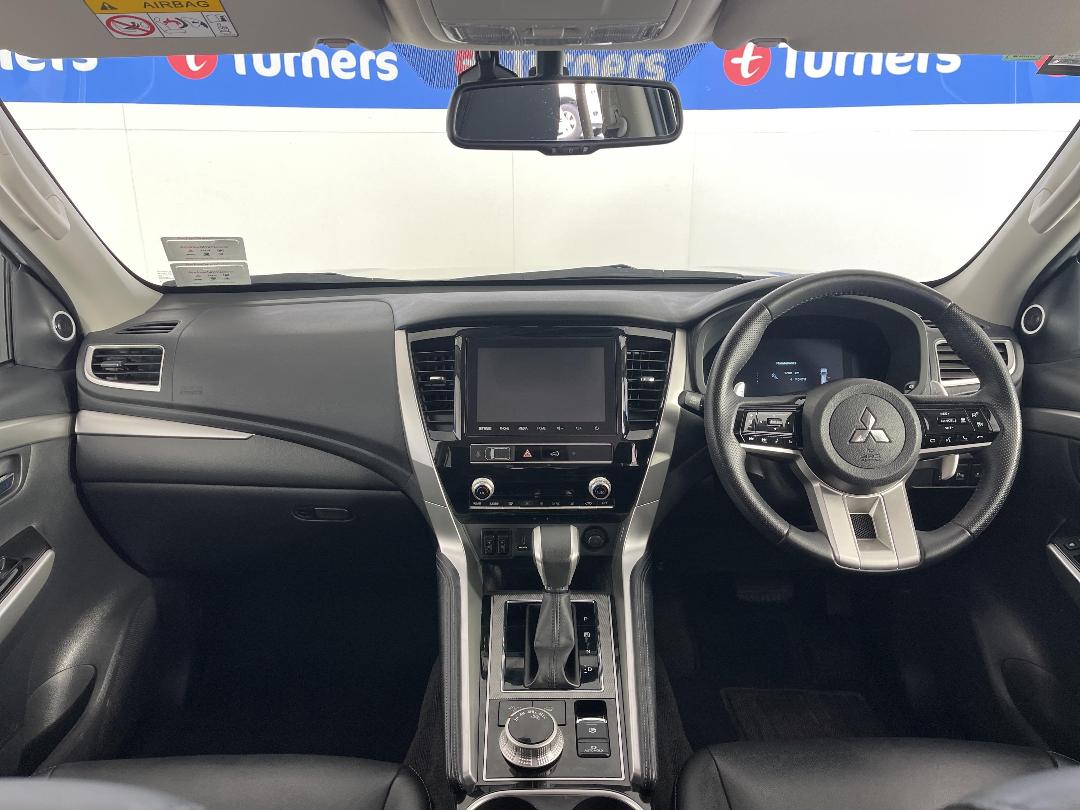 Photo '17' of Mitsubishi Pajero Sport