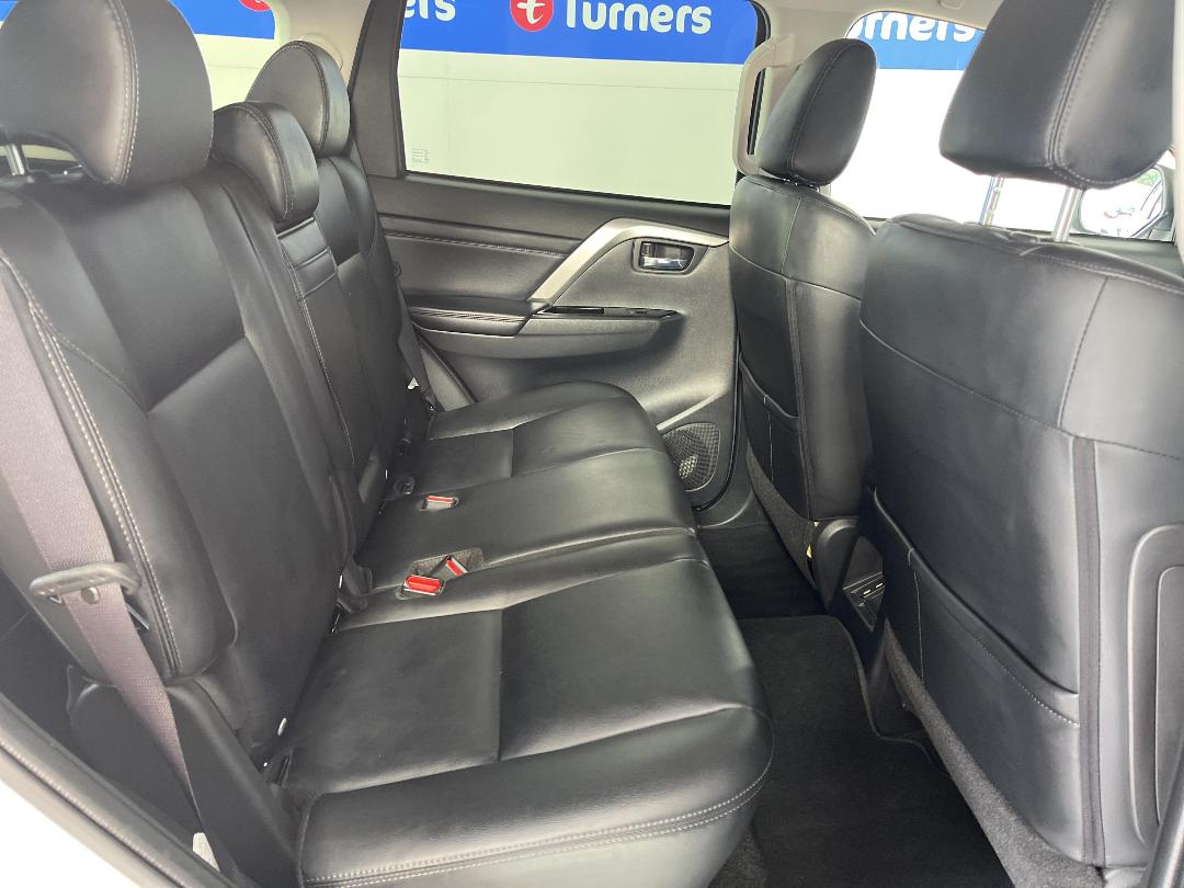 Photo '20' of Mitsubishi Pajero Sport