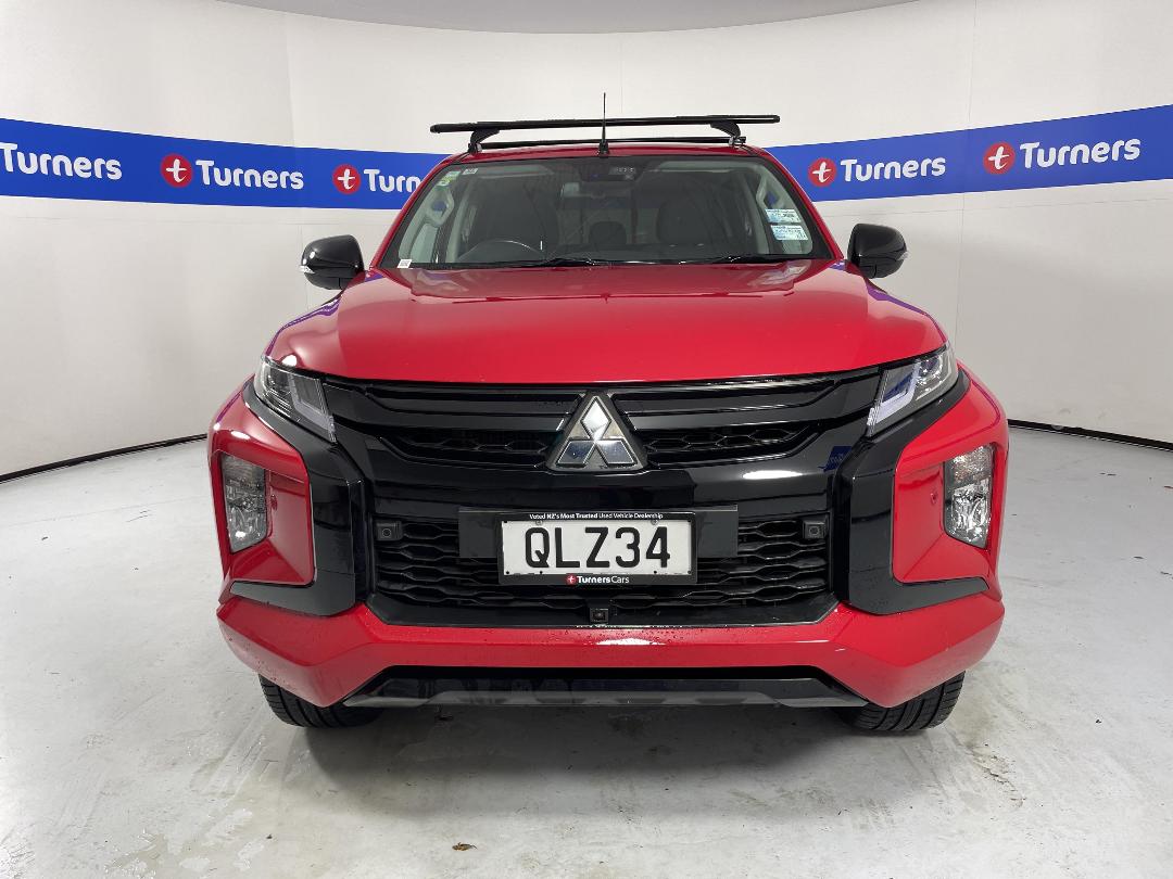 Photo '2' of Mitsubishi Triton