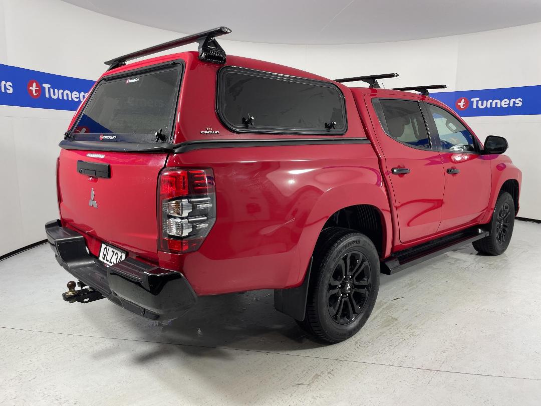 Photo '7' of Mitsubishi Triton