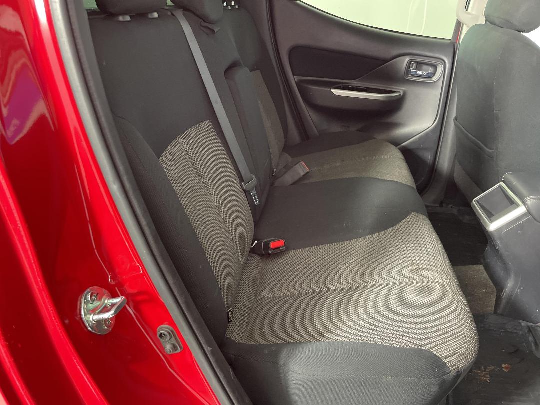 Photo '20' of Mitsubishi Triton