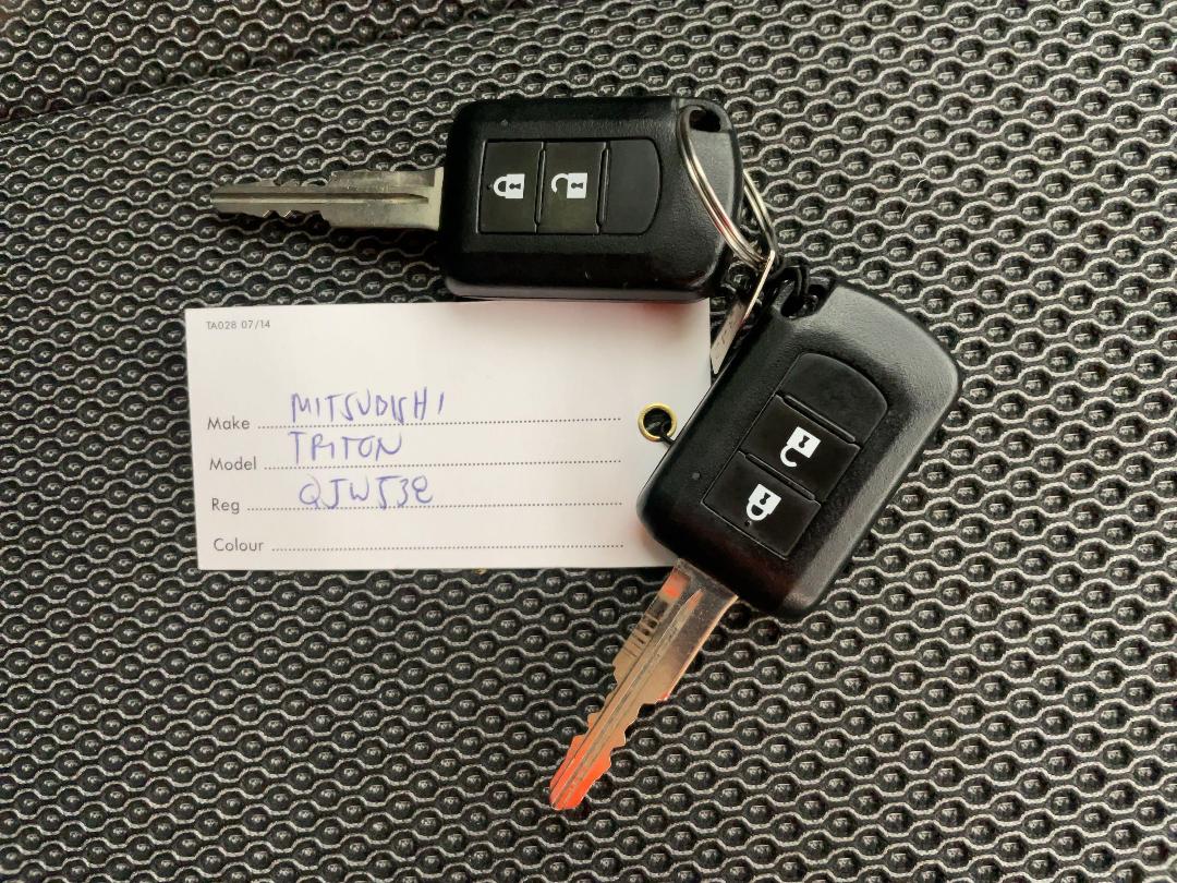 Photo '22' of Mitsubishi Triton Photo '22' of Mitsubishi Triton