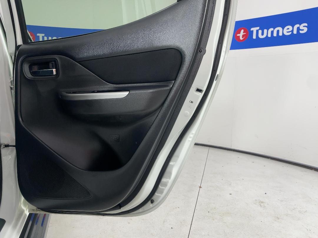 Photo '19' of Mitsubishi Triton Photo '19' of Mitsubishi Triton