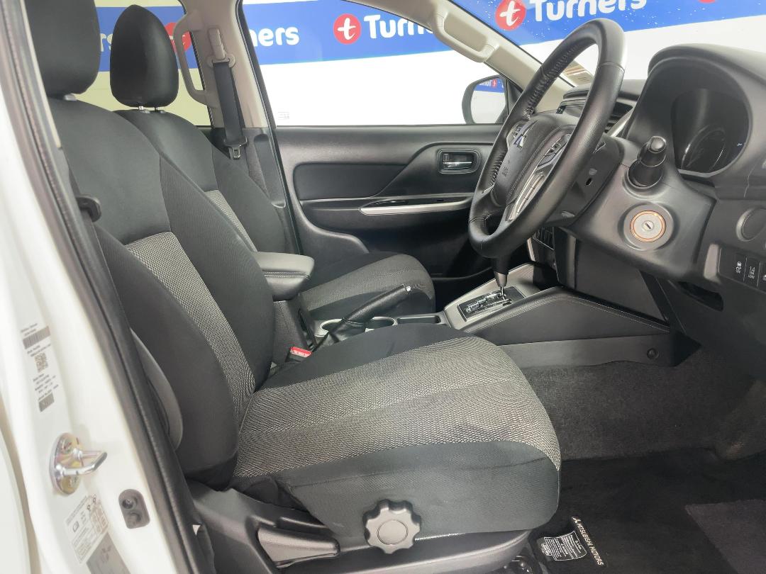 Photo '16' of Mitsubishi Triton Photo '16' of Mitsubishi Triton