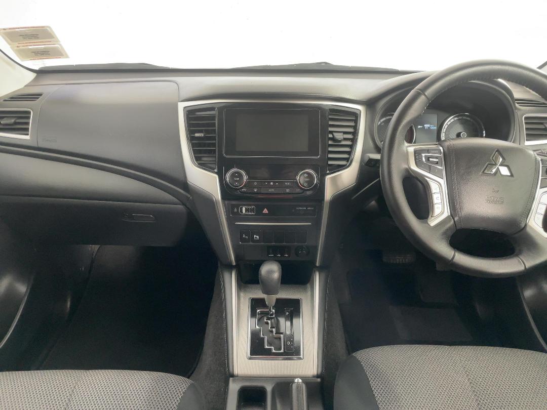 Photo '17' of Mitsubishi Triton Photo '17' of Mitsubishi Triton