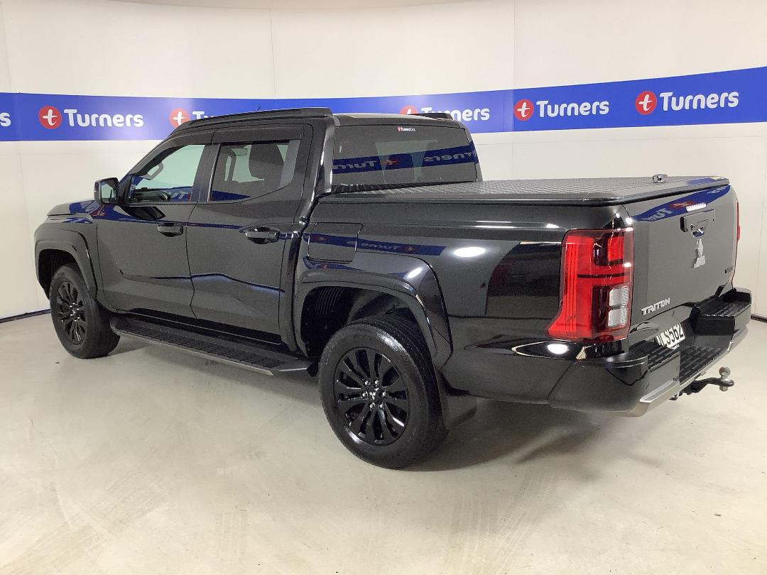 Photo '5' of Mitsubishi Triton