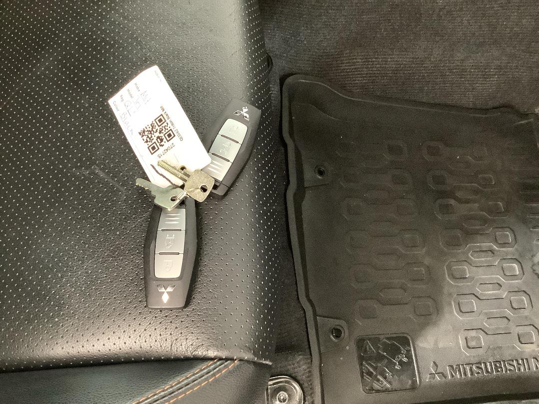 Photo '22' of Mitsubishi Triton