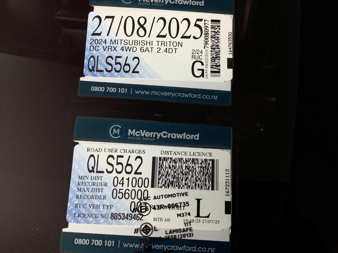 Photo '24' of Mitsubishi Triton