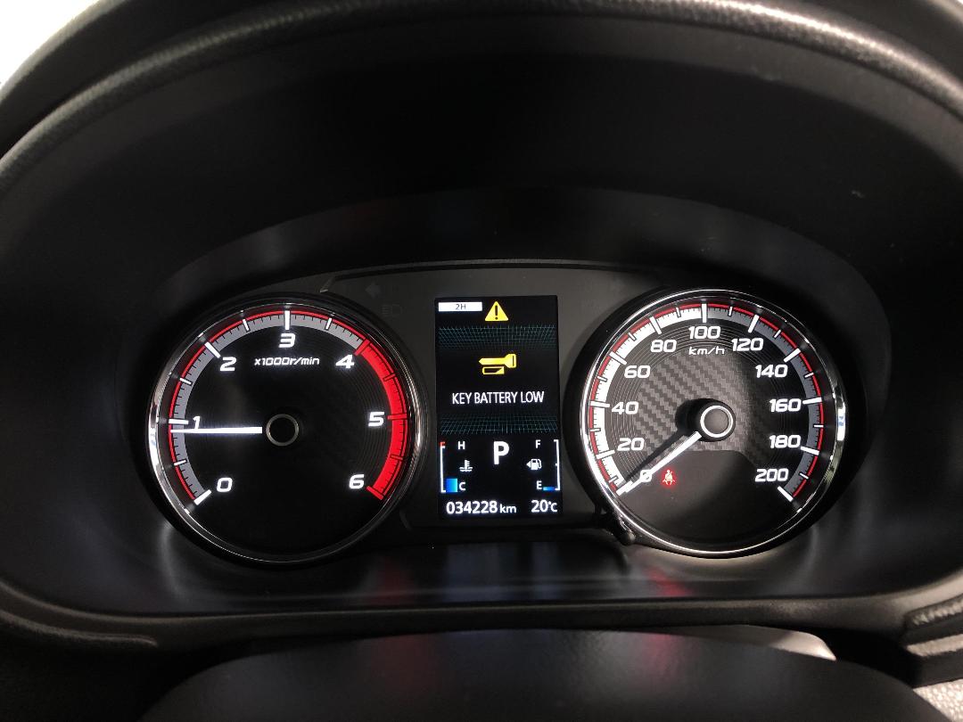 Photo '21' of Mitsubishi Triton