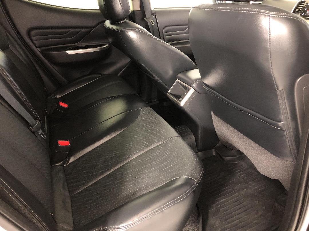 Photo '20' of Mitsubishi Triton