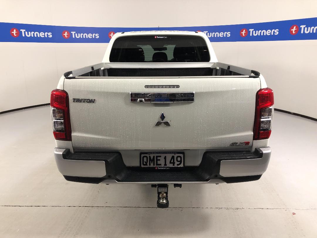 Photo '6' of Mitsubishi Triton