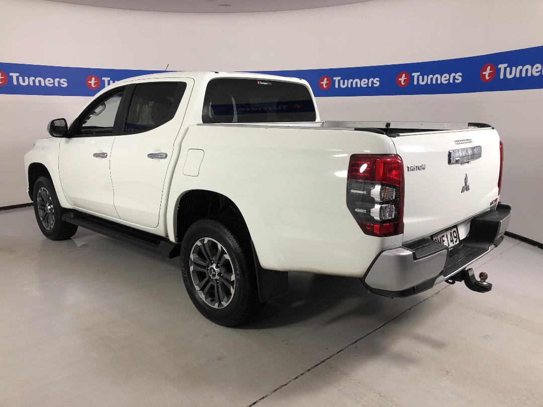 Photo '5' of Mitsubishi Triton