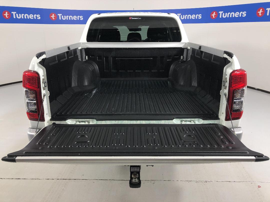 Photo '14' of Mitsubishi Triton