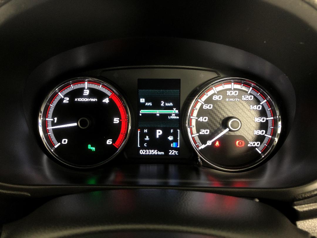 Photo '21' of Mitsubishi Triton