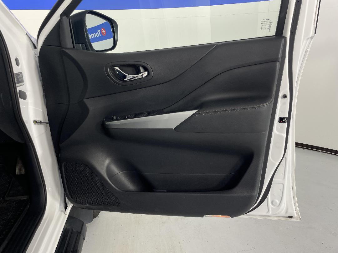 Photo '15' of Nissan Navara Photo '15' of Nissan Navara