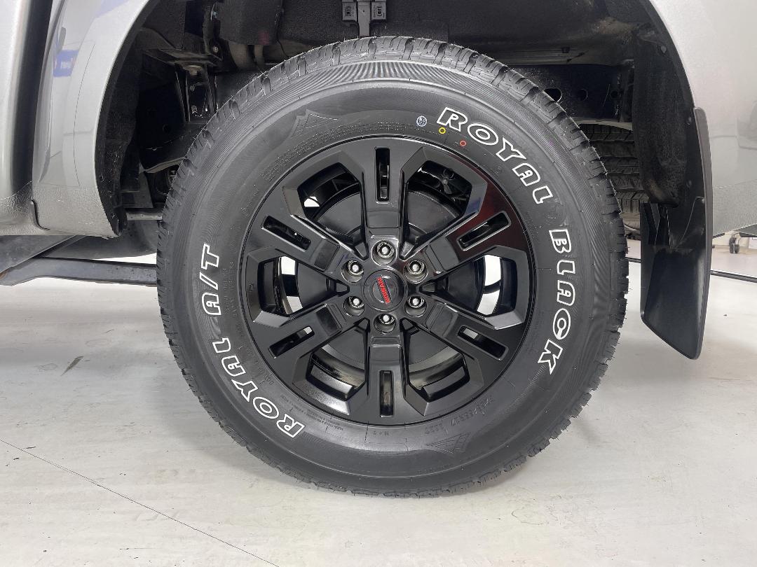 Photo '11' of Nissan Navara